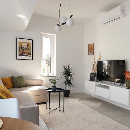 Linden Apartman 106 - Adults Only Mosonmagyaróvár エクステリア 写真