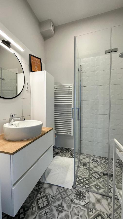 Linden Apartman 106 - Adults Only Mosonmagyaróvár エクステリア 写真