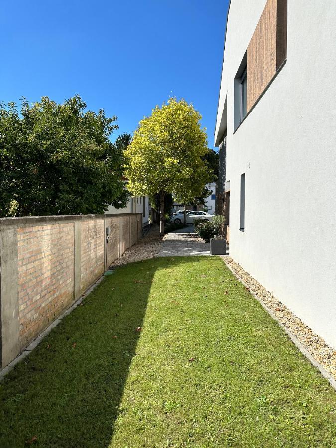 Linden Apartman 106 - Adults Only Mosonmagyaróvár エクステリア 写真